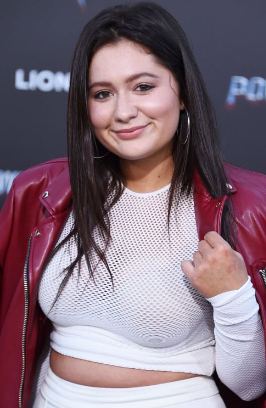 Emma kenney boob